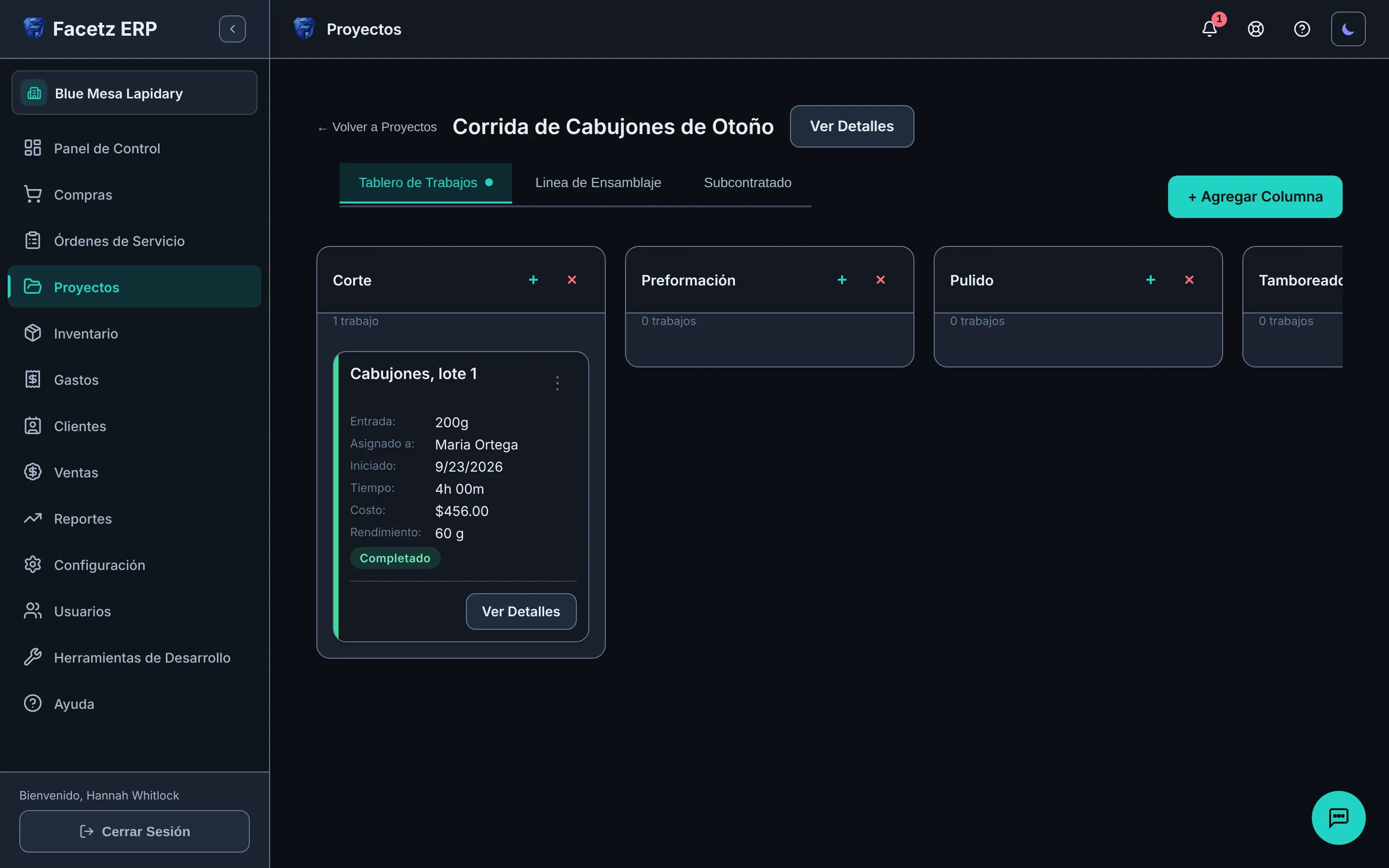 El tablero de trabajos de un proyecto: una columna por fase y la tarjeta del trabajo con su tallador, horas y rendimiento.
